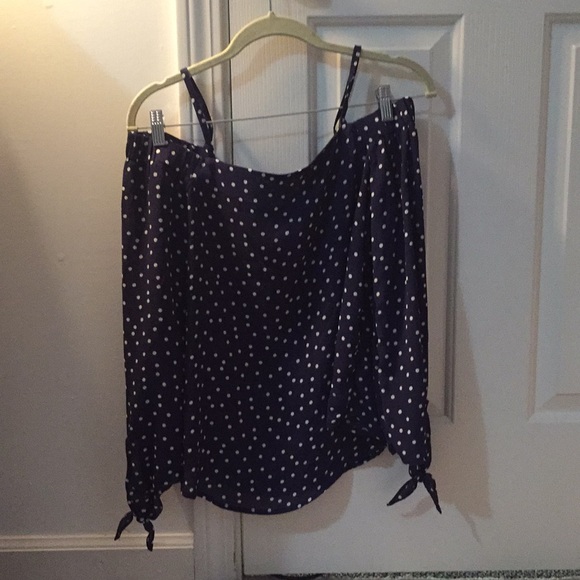Cold Shoulder Top - Picture 2 of 2